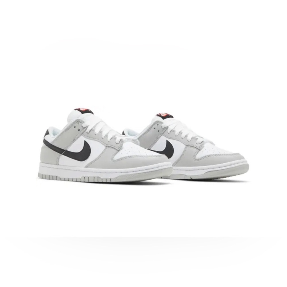 Nike Gray and White Sneakers Low-Top Skate Style